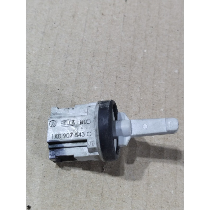 Датчик температуры (электрика / датчики) Volkswagen Passat B5 2003 2.5 AKN 1K0907543G