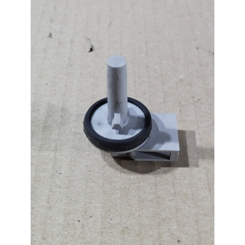 Датчик температуры (электрика / датчики) Volkswagen Passat B5 2003 2.5 AKN 1J0907543A