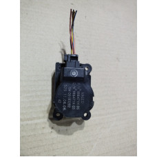 Привод заслонки отопителя