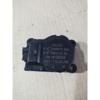 Привід заслонки обігрівача