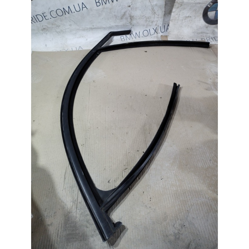 Уплотнитель (кузов и элементы) CHEVROLET Cruze J300 2012 1.8 95321658