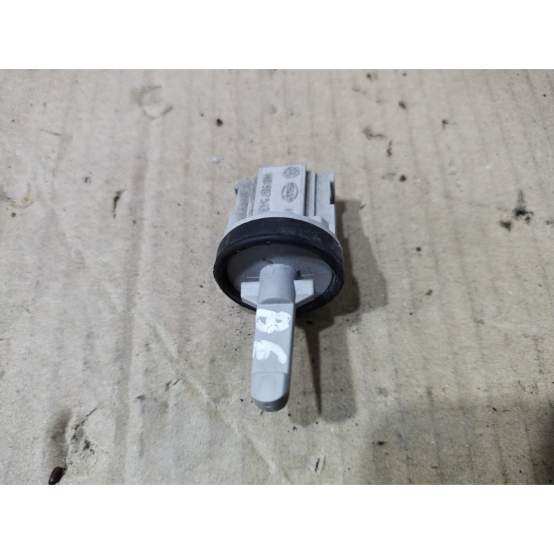 Датчик температуры (электрика / датчики) Volkswagen Passat B6 2008 2.0 BKP 1K0907543A