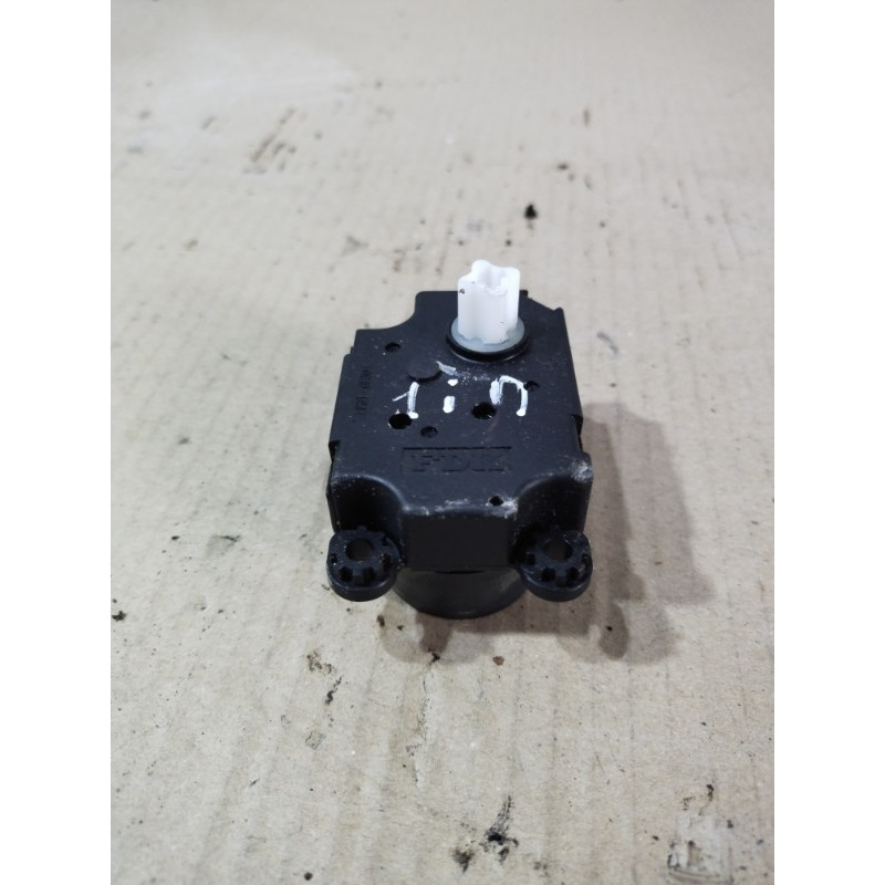 Привод заслонки отопителя (отопление и кондиционирование) Opel Insignia A 2009 2.0 DTH 52425901