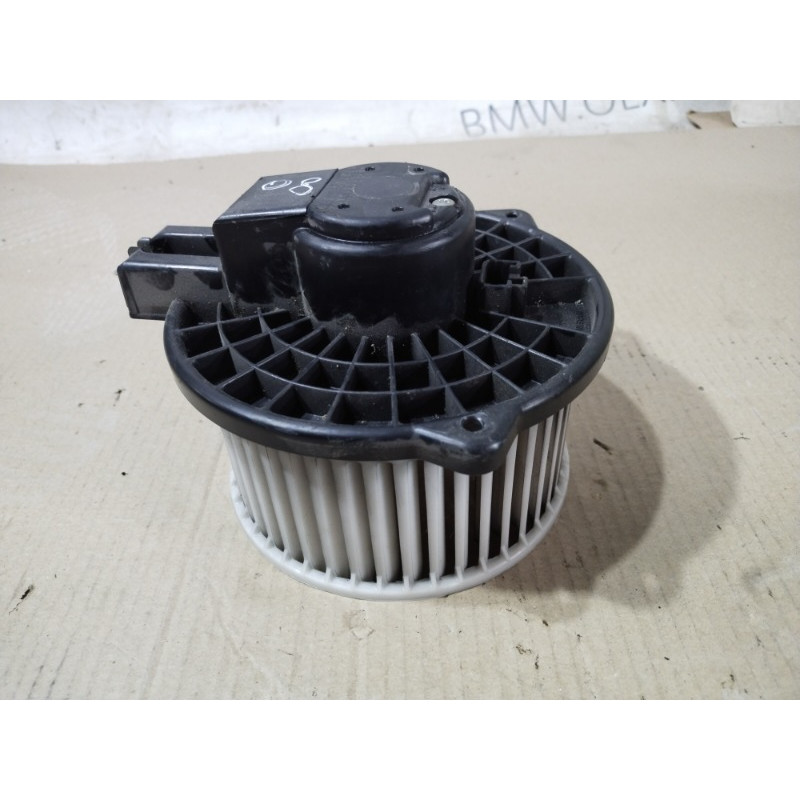 Мотор печки (отопление и кондиционирование) Mazda 6 GG 2007 2.0 RF7J HB111G31AA02