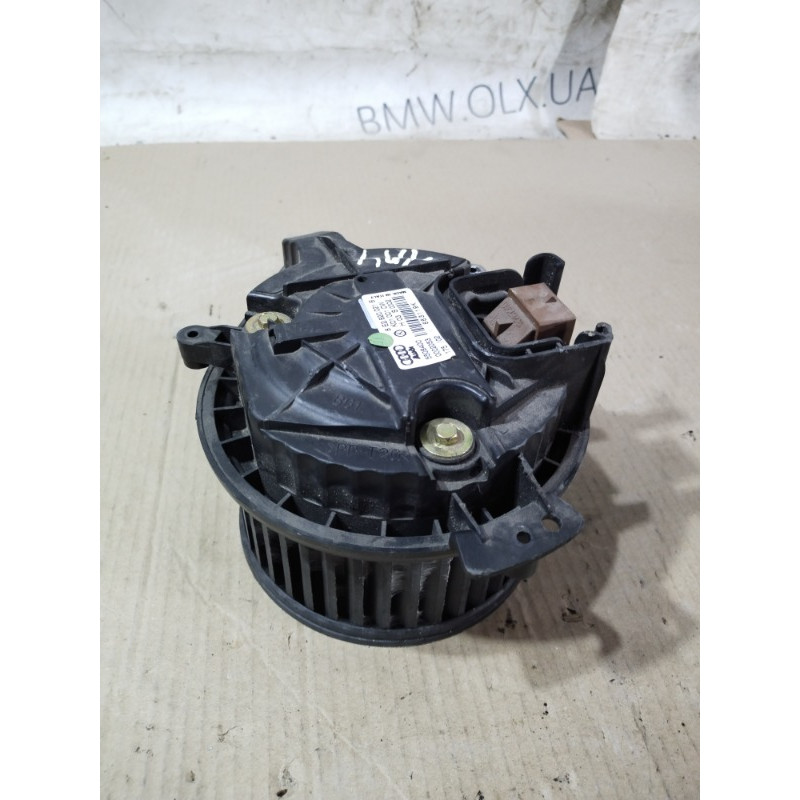 Мотор печки (отопление и кондиционирование) AUDI A4 B6 2003 2.0 ALT 8E2820021B