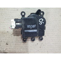 Привід заслонки обігрівача