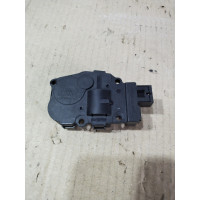 Привод заслонки отопителя