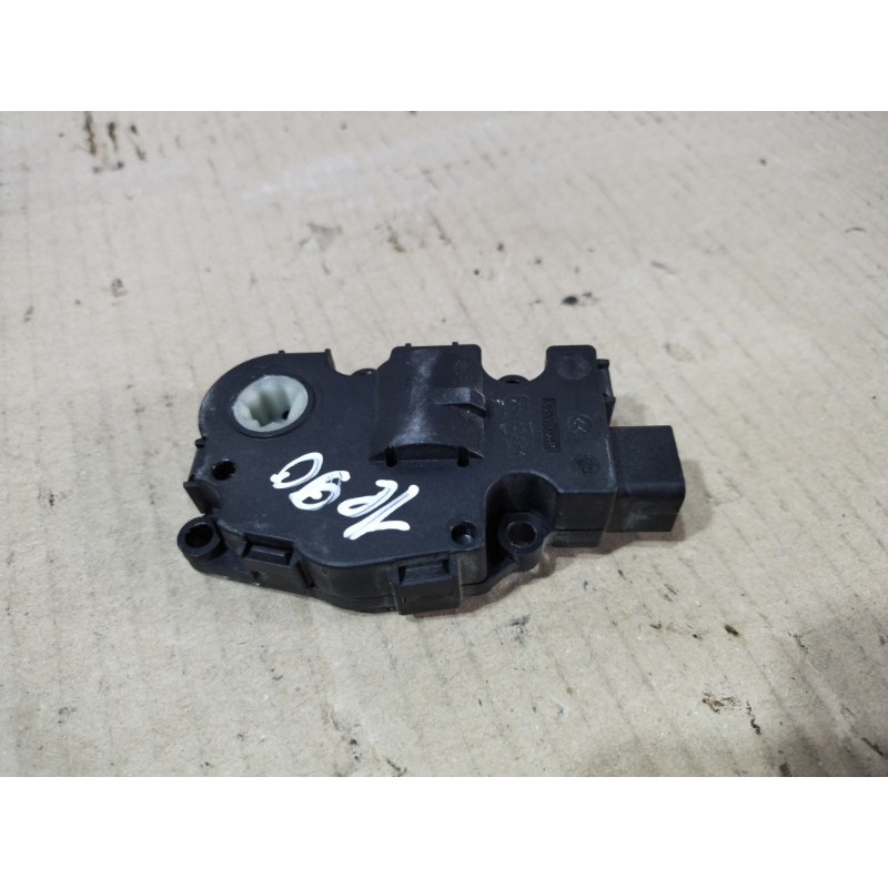 Привод заслонки отопителя (отопление и кондиционирование) BMW 3-series E90 2006 N46B20 CZ113930071