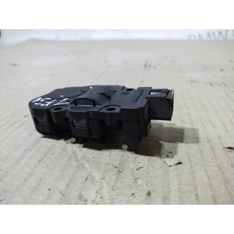 Привід заслонки обігрівача (обігрів та кондиціювання.) BMW 3-series F30 2013 N26B20 T1015556H