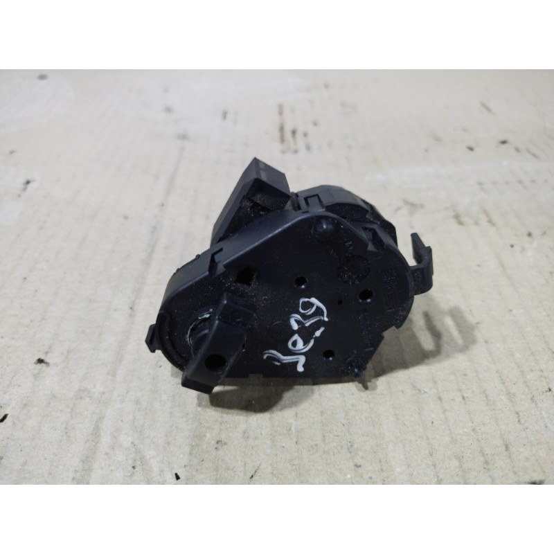 Резистор печки (отопление и кондиционирование) BMW 5-series E39 2001 M57d30 64116900262