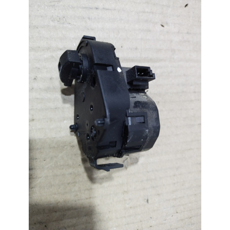 Резистор печки (отопление и кондиционирование) BMW 7-series E65 N62B44 64116911828