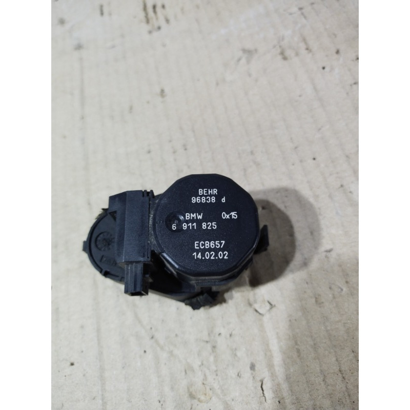 Резистор печки (отопление и кондиционирование) BMW 7-series E65 N62B44 64116911825