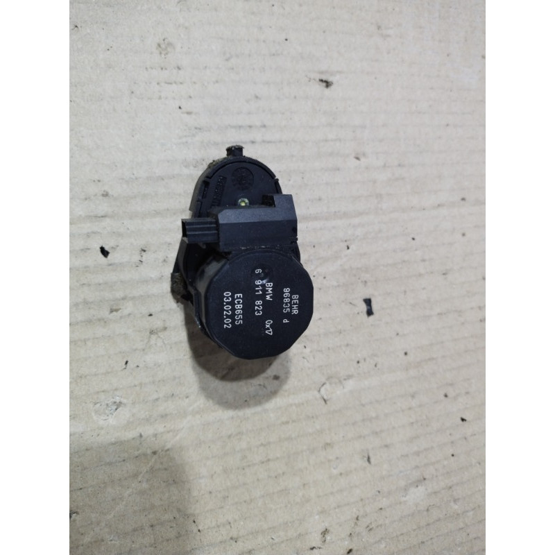 Резистор печки (отопление и кондиционирование) BMW 7-series E65 N62B44 64116911823