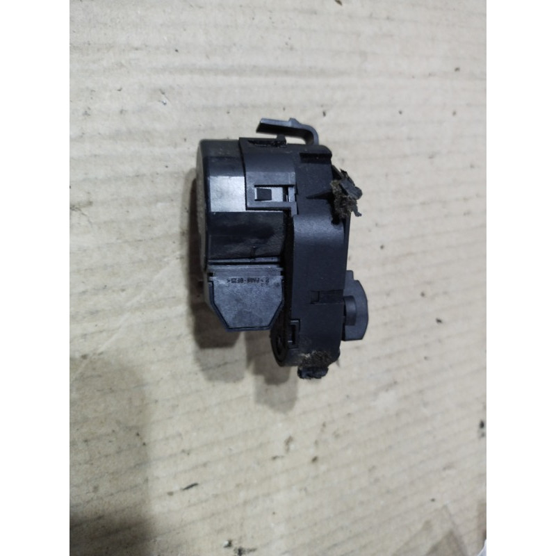 Резистор печки (отопление и кондиционирование) BMW 7-series E65 N62B44 64116911826