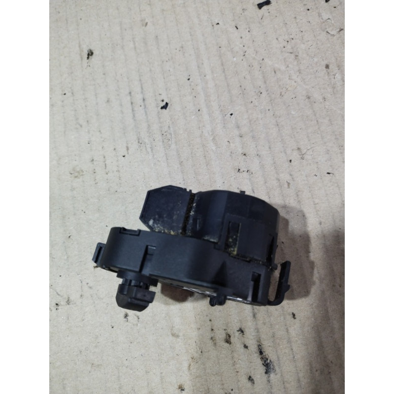 Резистор печки (отопление и кондиционирование) BMW 7-series E65 N62B44 64116911821