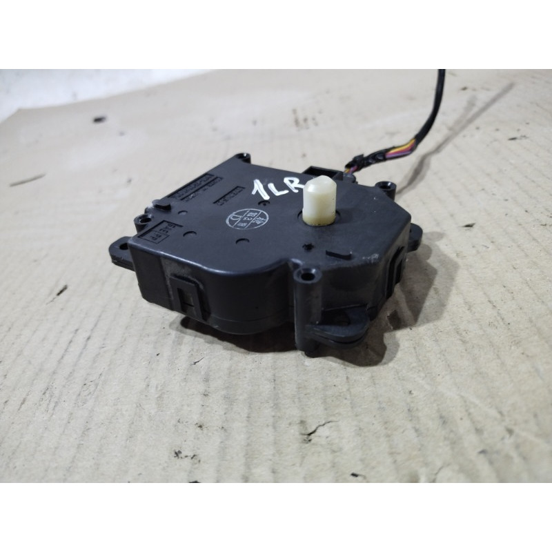 Привод заслонки отопителя (отопление и кондиционирование) LAND ROVER FREELANDER L314 1999 1.8B 0637008810