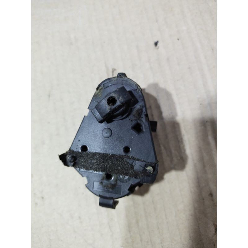 Привод заслонки отопителя (отопление и кондиционирование) BMW 7-series E65 N62B44 64116911819