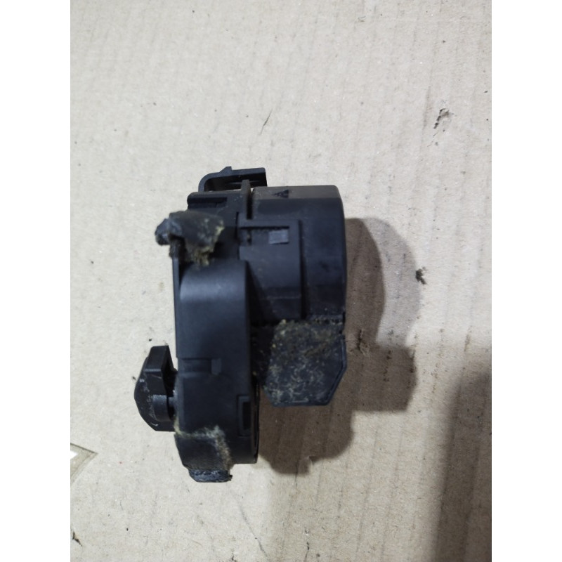 Привод заслонки отопителя (отопление и кондиционирование) BMW 7-series E65 N62B44 64116911819