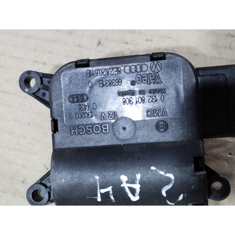 Привод заслонки отопителя (отопление и кондиционирование) AUDI A4 B6 2003 1.8 BFB 8E2820511B