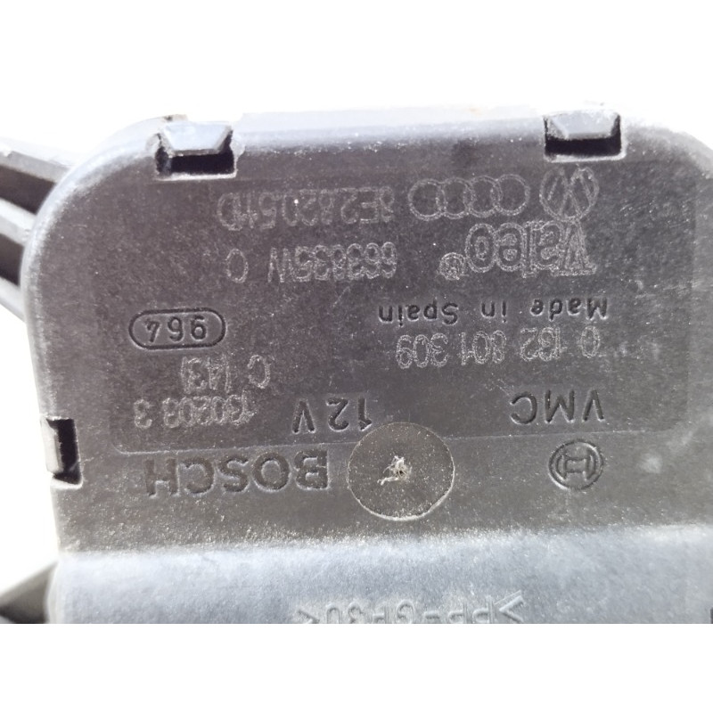 Привод заслонки отопителя (отопление и кондиционирование) AUDI A4 B6 2003 1.8 BFB 8E2820511D