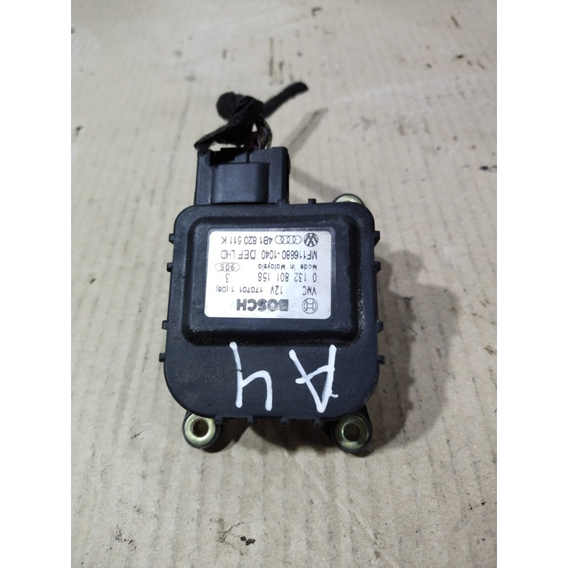 Привод заслонки отопителя (отопление и кондиционирование) AUDI A4 B6 2003 2.0 ALT 4B1820511K