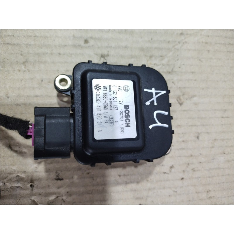 Привод заслонки отопителя (отопление и кондиционирование) AUDI A4 B6 2003 2.0 ALT 4B1820511A