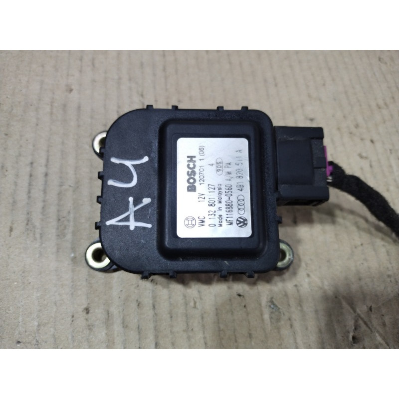 Привод заслонки отопителя (отопление и кондиционирование) AUDI A4 B6 2003 2.0 ALT 4B1820511A