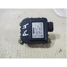 Привод заслонки отопителя