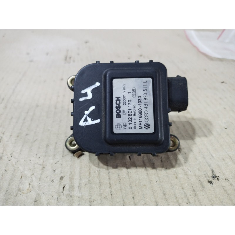 Привод заслонки отопителя (отопление и кондиционирование) AUDI A4 B6 2003 2.0 ALT 4B1820511L