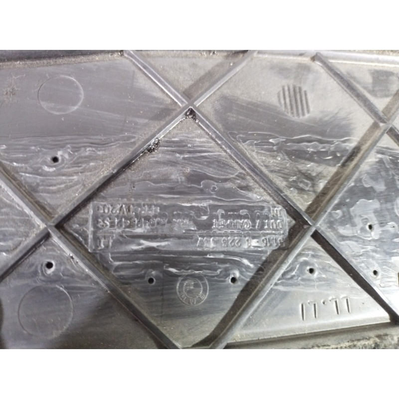 Обшивка багажника (салон) BMW 7-series E65 N62B44 51168223337