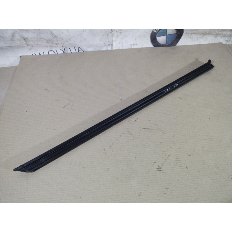 Молдинг стекла внутренний (наружные элементы кузова) Volkswagen Jetta MK6 2011 2.0 5c6839479