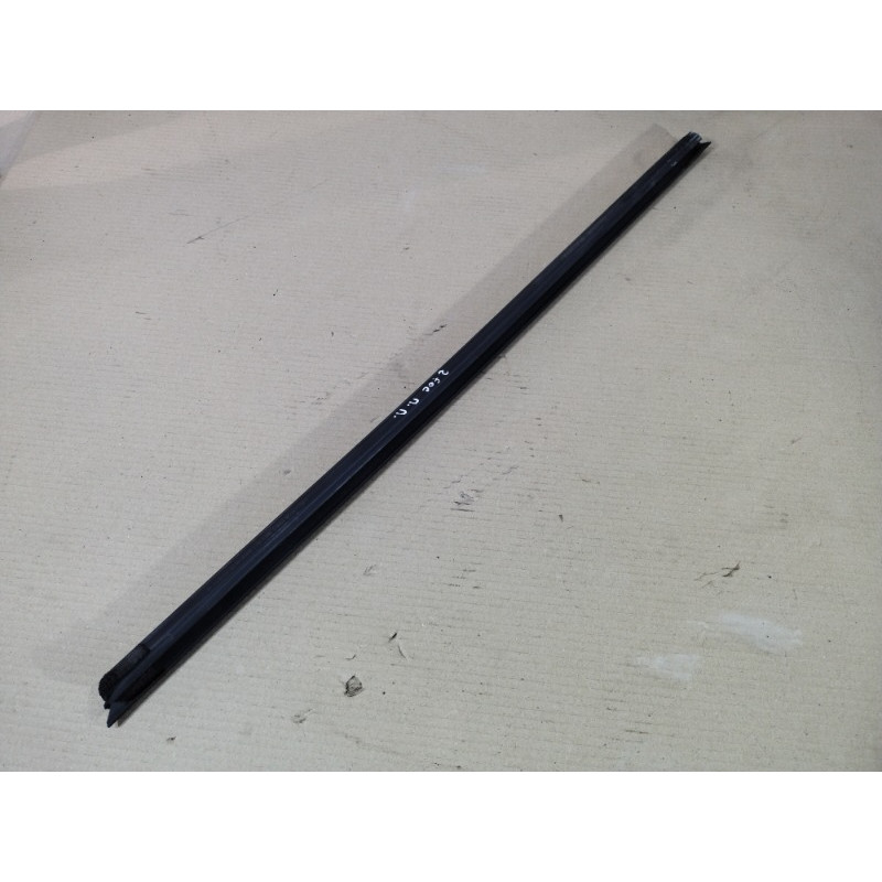 Молдинг стекла внутренний (наружные элементы кузова) FORD Focus MK3 2014 2.0 DM5Z-5821456-A