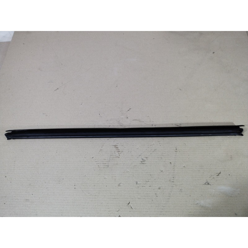 Молдинг двери внешний (кузов и элементы) Volkswagen Passat B7 2013 2.5