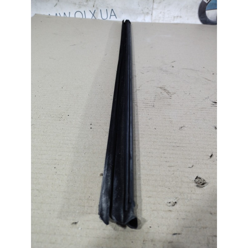 Молдинг двери внешний (кузов и элементы) Volkswagen Passat B7 2013 2.5