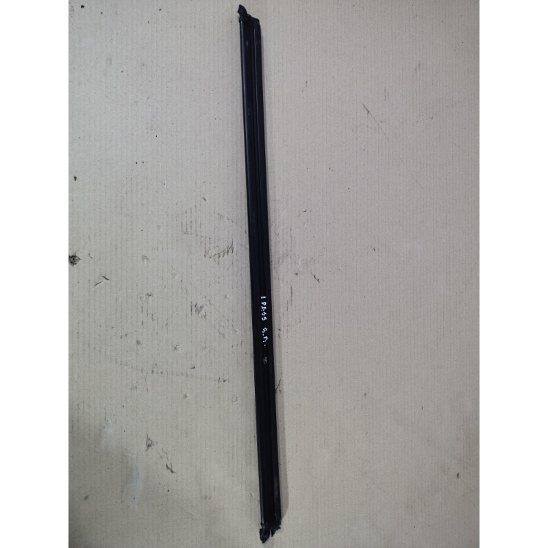 Молдинг двери внешний (кузов и элементы) Volkswagen Passat B7 2013 2.5