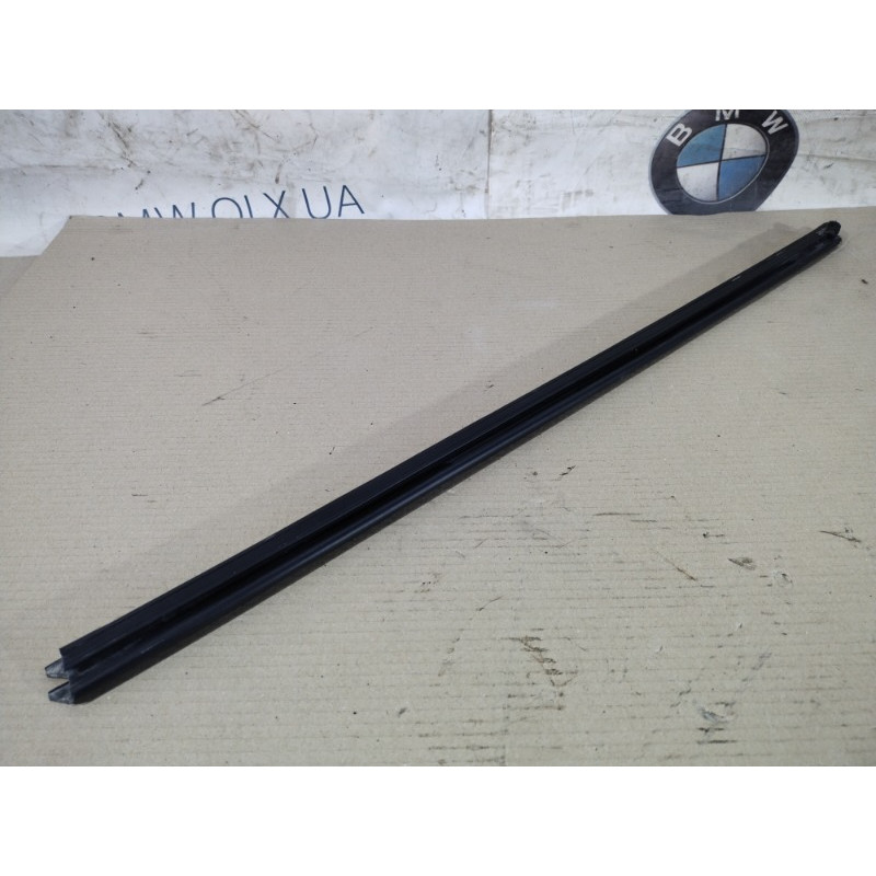 Молдинг стекла внутренний (наружные элементы кузова) FORD Focus MK3 2015 2.0 DM5Z-5821456-A