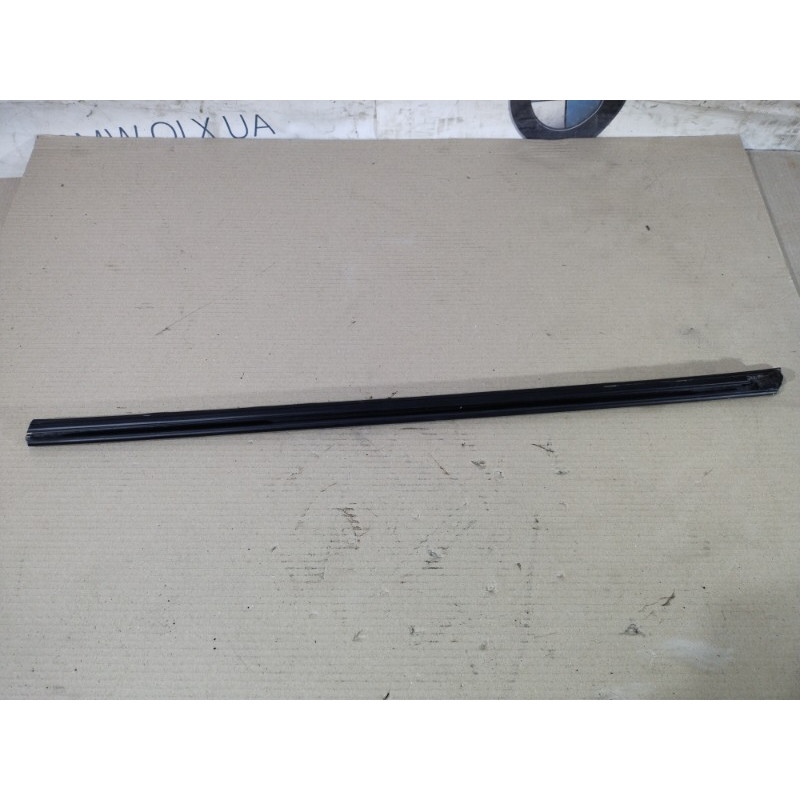 Молдинг стекла внутренний (наружные элементы кузова) FORD Focus MK3 2015 2.0 DM5Z-5821456-A