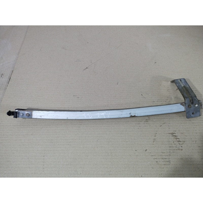 Направляющая стекла двери (кузов и элементы) Nissan Juke F15 2011 1.6 803871KA0A