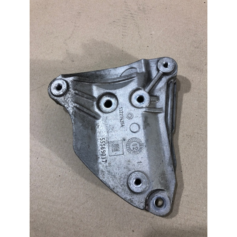 Кронштейн компрессора кондиционера (кронштейны двигателя) CHEVROLET Volt 1 2013 1.4 55569037
