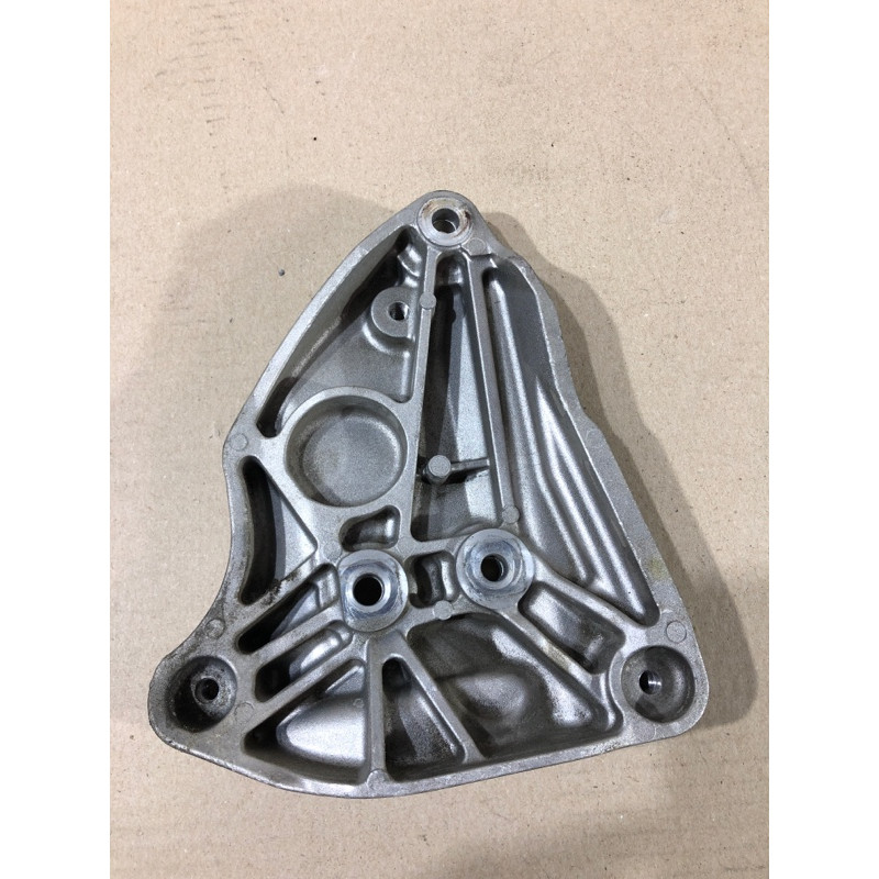 Кронштейн компрессора кондиционера (кронштейны двигателя) CHEVROLET Volt 1 2013 1.4 55569037