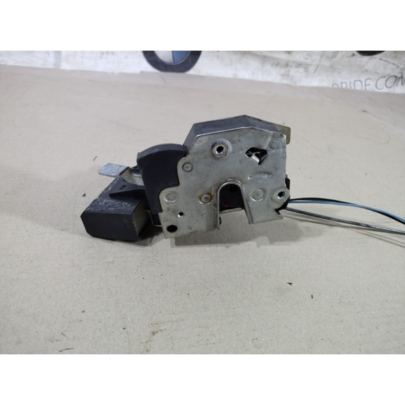Замок двери (кузов и элементы) BMW 5-series E34 51228138928