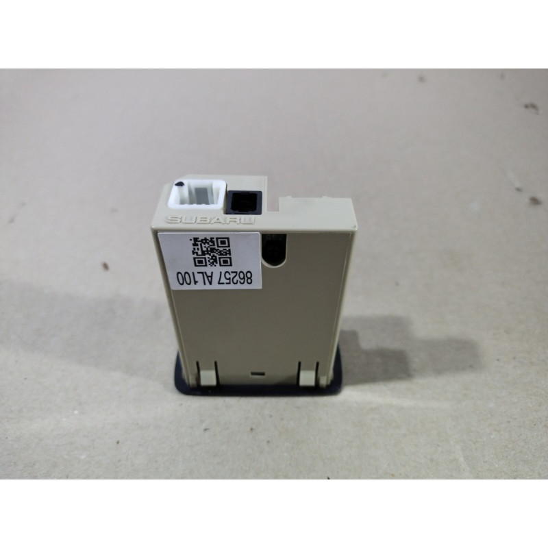 Гніздо USB/AUX (електрика) Subaru Forester SJ 2016 2.5 86257al100