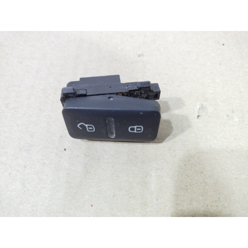 Кнопка блокировки центрального замка (электрика / кнопки) Volkswagen Jetta MK6 2011 2.0 5c6962125a