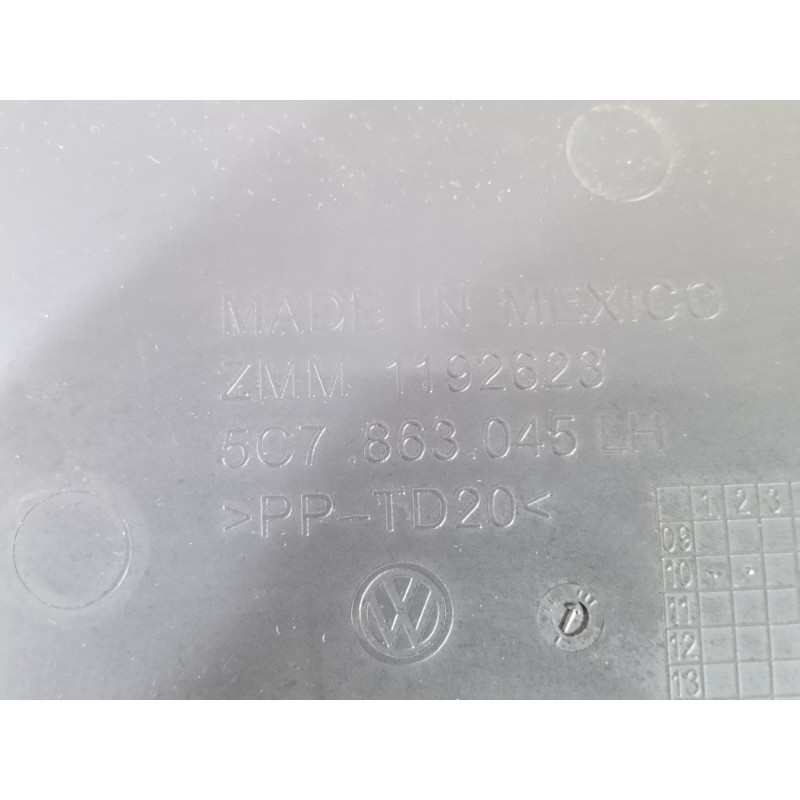 Накладка центральной консоли (салон) Volkswagen Jetta MK6 2011 2.0 5C7863045
