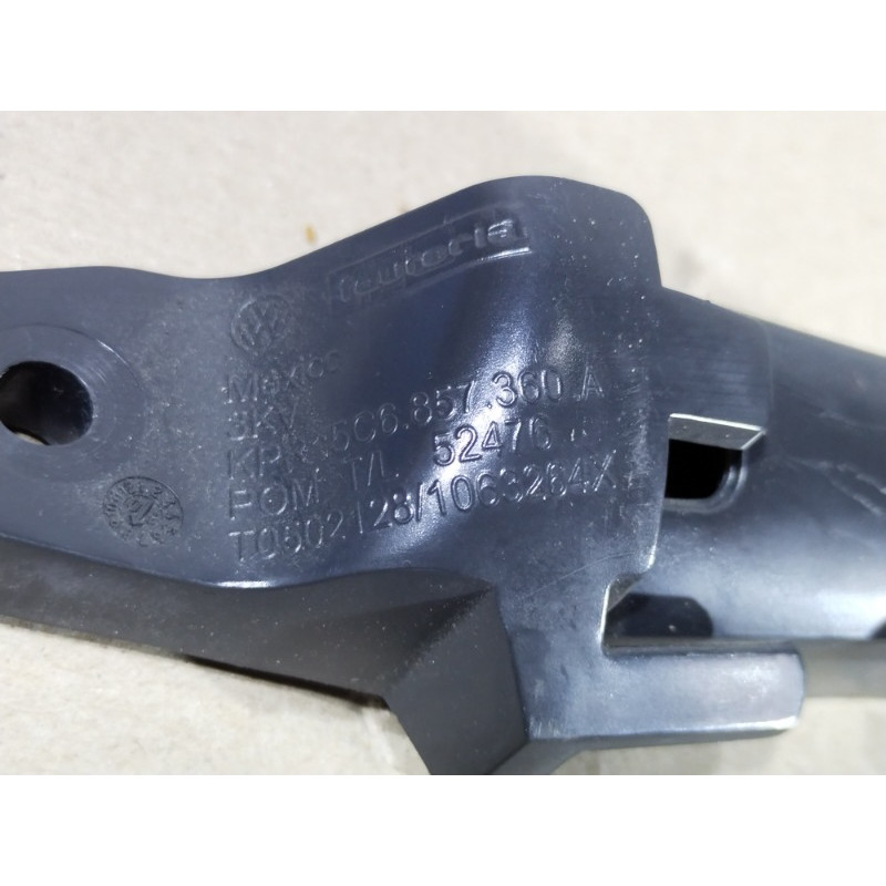 Кронштейн ременя безпеки (салон) Volkswagen Jetta MK6 2011 2.0 5c6857360a