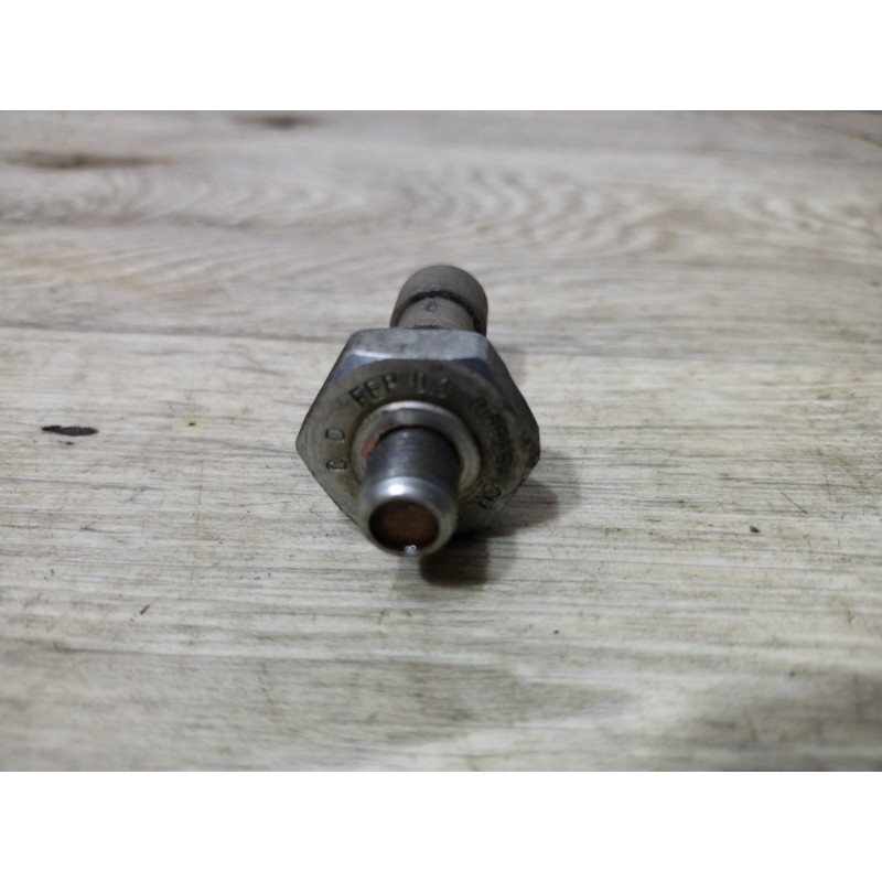 Датчик давления масла (электрика двигателя) CHEVROLET Volt 1 2013 1.4 55581588