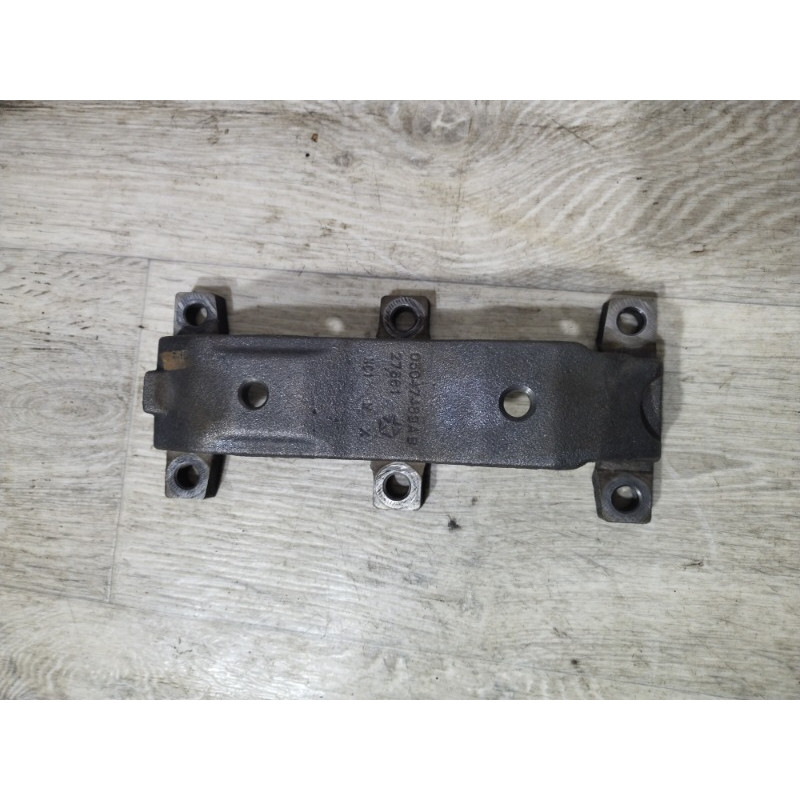 Кронштейн двигателя (кронштейны двигателя) Jeep Renegade BU 2016 2.4 05047489ab