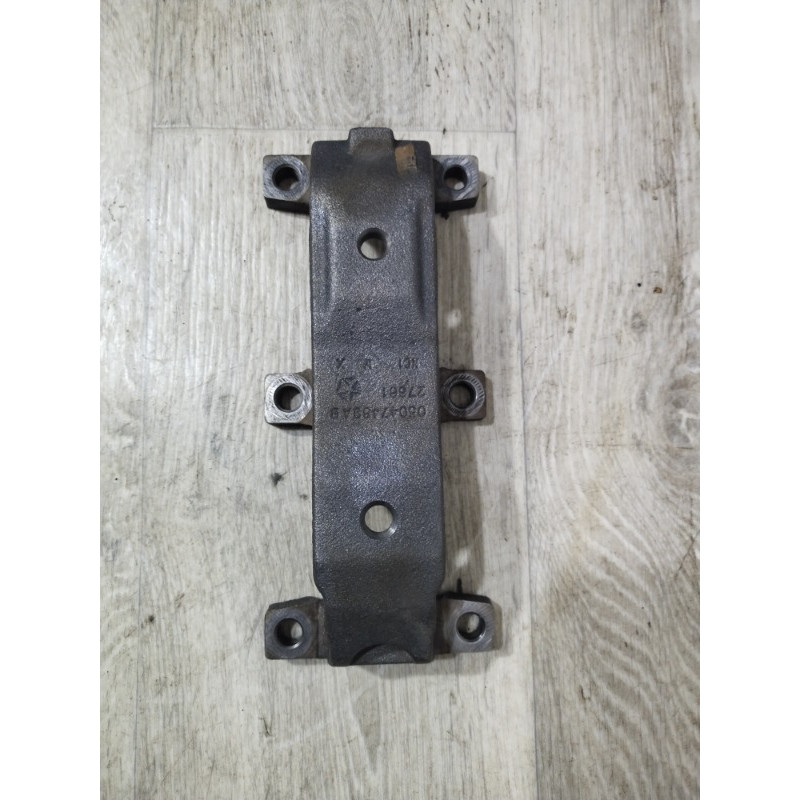 Кронштейн двигателя (кронштейны двигателя) Jeep Renegade BU 2016 2.4 05047489ab