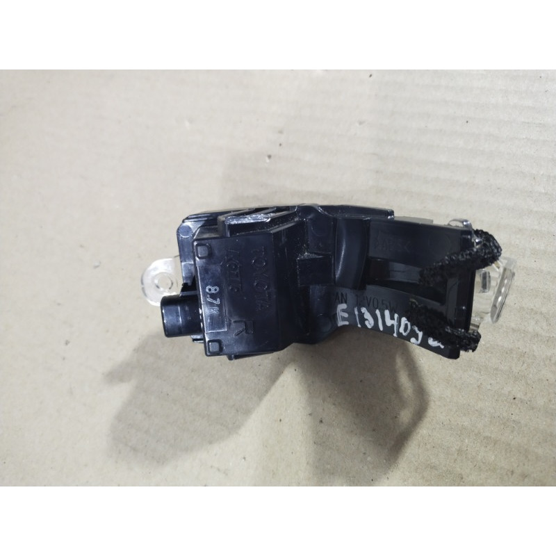 Повторитель поворота (оптика) Lexus Nx AZ10 e1314092