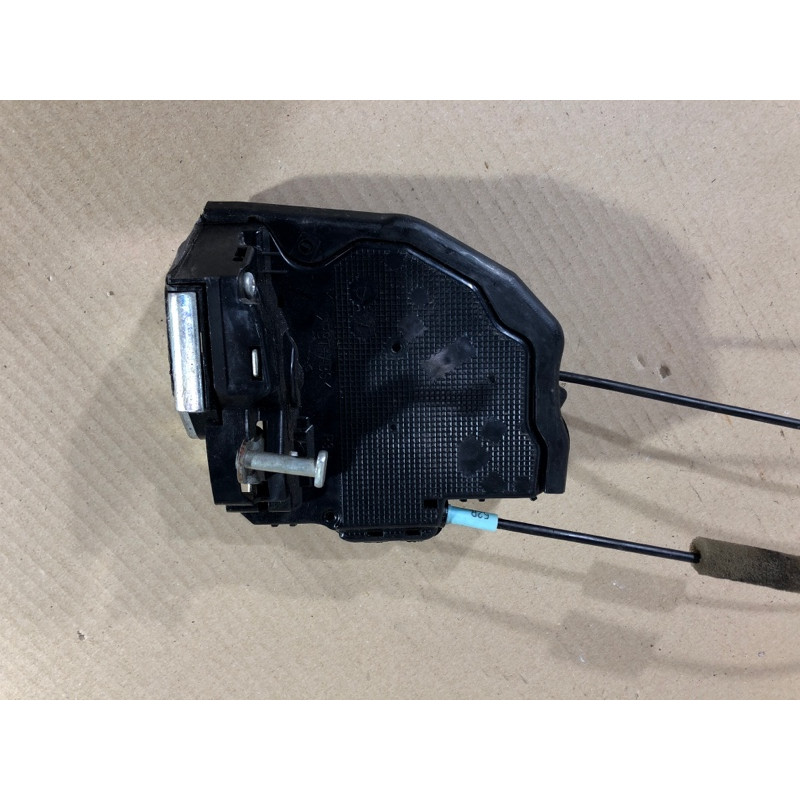 Замок двери (кузов и элементы) Toyota Not specified Not specified 4e0070705